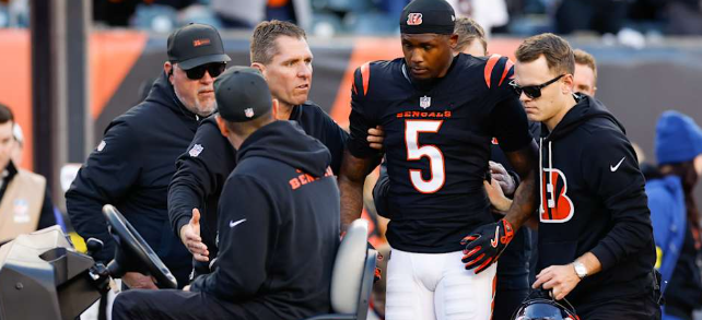 NFL Week 12 Shockwaves: Aaron Rodgers’ Injury & Tee Higgins Carted Off with Concussion