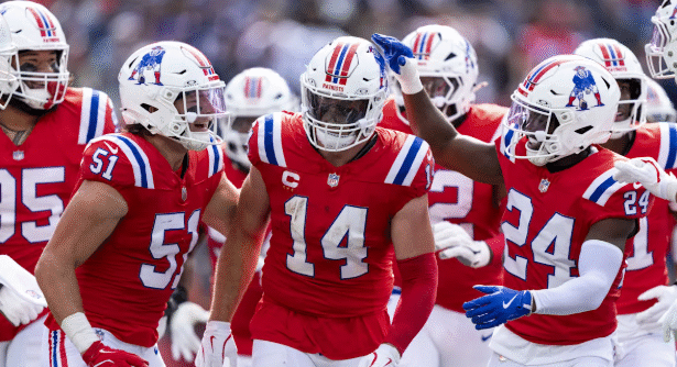 Patriots Dominate Giants to Clinch 11th Win: First NFL Team to Reach 11 Victories in 2025