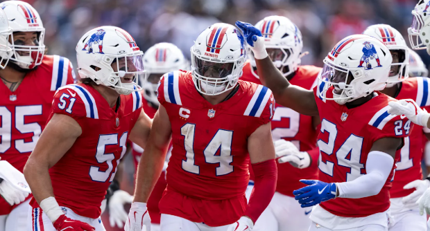 Patriots Dominate Giants to Clinch 11th Win: First NFL Team to Reach 11 Victories in 2025